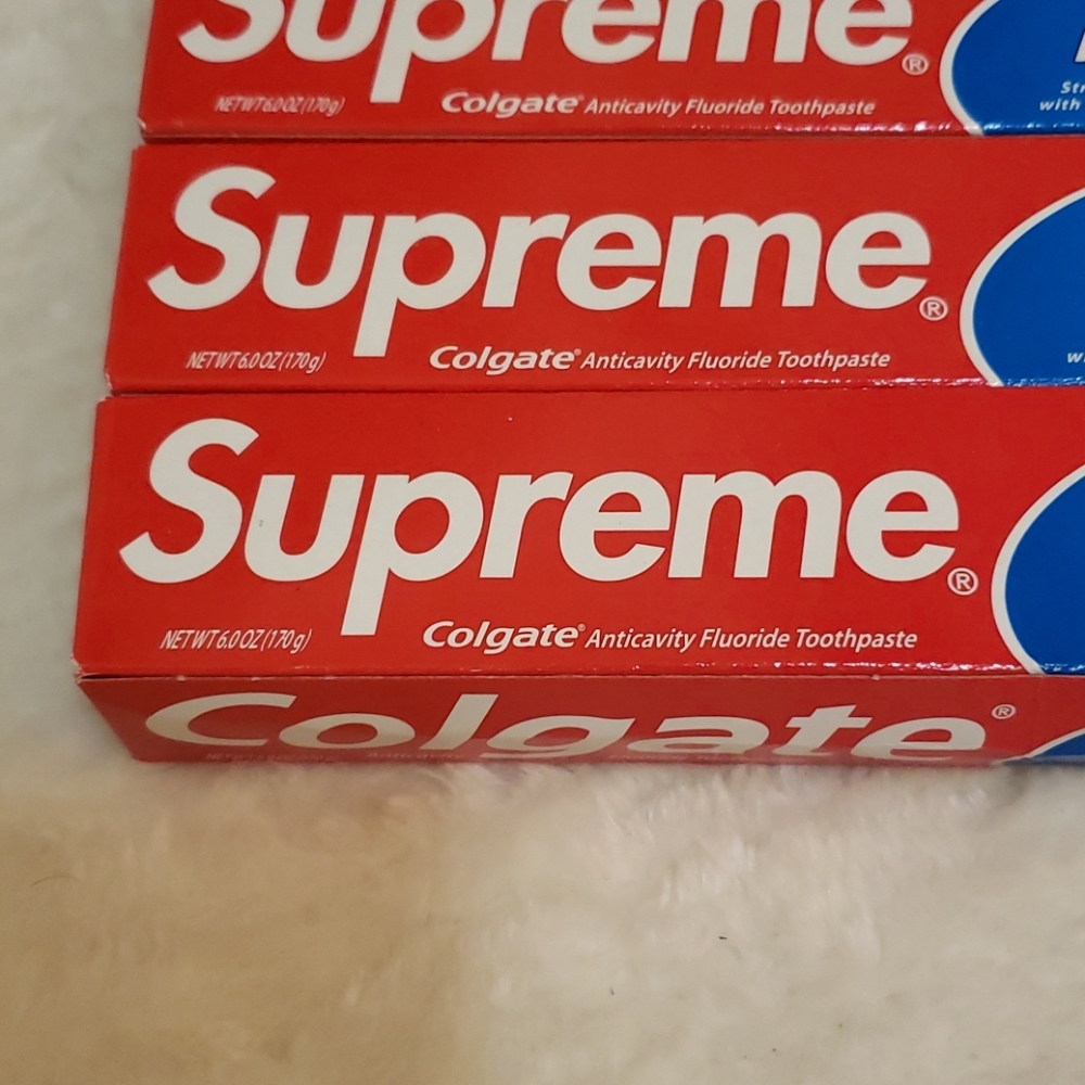 Supreme x Colgate 4 pack Supreme Toothpaste - Picture 2 of 5